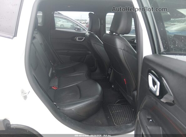 3C4NJDDN5RT117203 2024 JEEP COMPASS Белый Вид наклейки с VIN-кодом