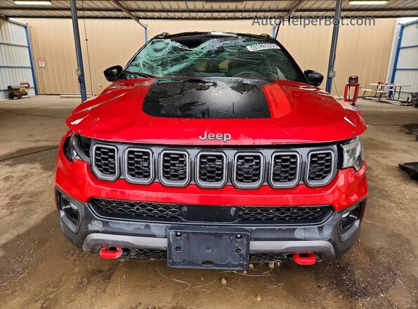 3C4NJDDN5ST581131 2025 JEEP COMPASS Красный Вид спереди