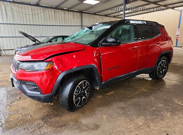 3C4NJDDN5ST581131 2025 JEEP COMPASS Красный Передняя левая четверть