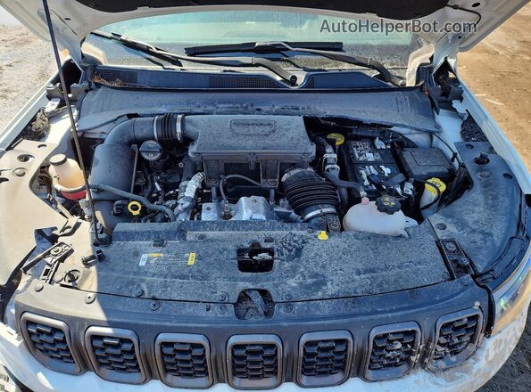 3C4NJDDN7RT158707 2024 JEEP COMPASS White ძრავის განყოფილების ხედი