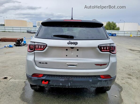3C4NJDDN9ST533518 2025 JEEP COMPASS Серебряный Вид сзади