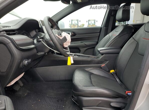 3C4NJDDN9ST533518 2025 JEEP COMPASS Серебряный 
