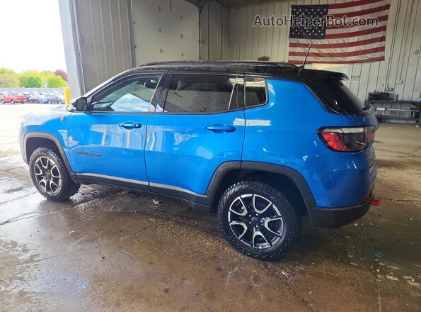 3C4NJDDN9ST556605 2025 JEEP COMPASS Синий Панорамный вид салона 360°