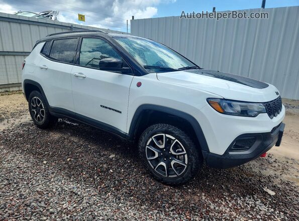 3C4NJDDNXRT144882 2024 JEEP COMPASS White Przód prawy
