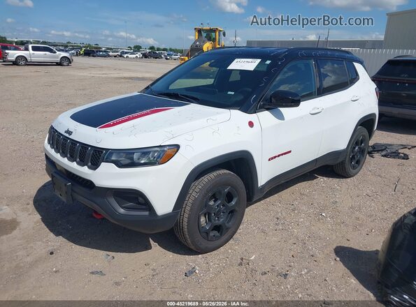 3C4NJDDNXRT602761 2024 JEEP COMPASS Белый Передняя левая четверть