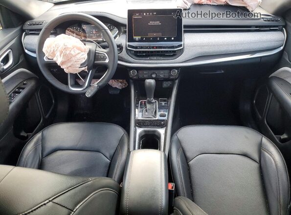 3C4NJDFN0RT166113 2024 JEEP COMPASS Белый Вид панели приборов