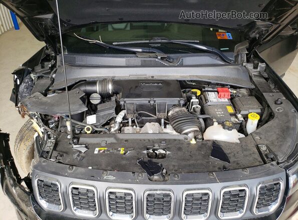 3C4NJDFN6RT130068 2024 JEEP COMPASS Black Widok komory silnika