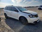 2018 Dodge Journey Se Кремовый vin: 3C4PDCAB2JT445798