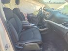 2018 Dodge Journey Se Кремовый vin: 3C4PDCAB2JT445798