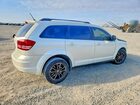 2018 Dodge Journey Se Кремовый vin: 3C4PDCAB2JT445798