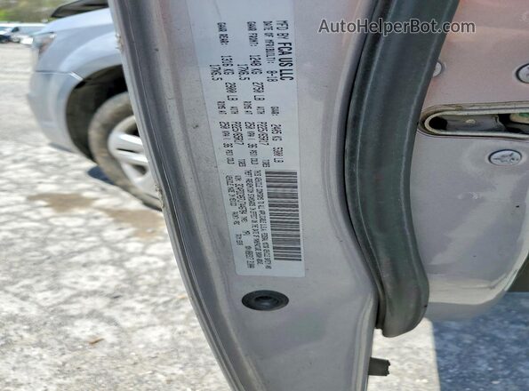 3C4PDCAB7JT446784 2018 DODGE JOURNEY Silver Widok naklejki z numerem VIN