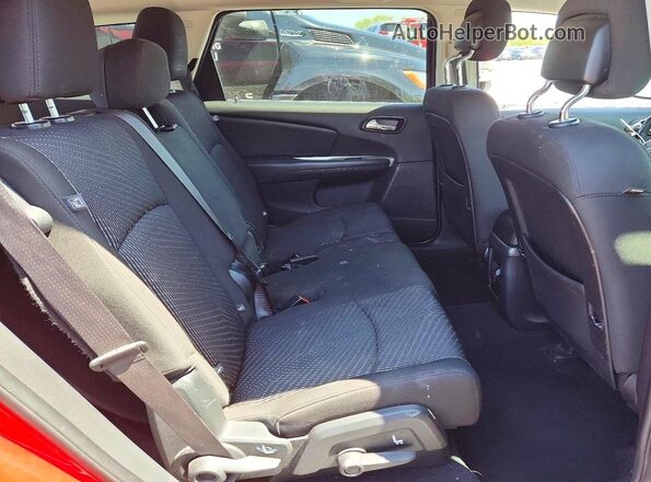 3C4PDCABXLT199439 2020 DODGE JOURNEY Red Widok wnętrza z tyłu