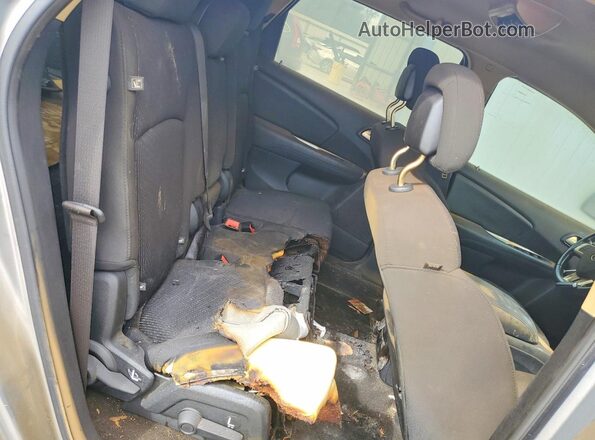 3C4PDCBG3KT869826 2019 DODGE JOURNEY Серебряный Вид задней части салона