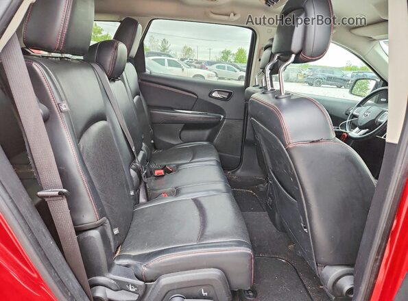 3C4PDCEG7JT380288 2018 DODGE JOURNEY Red Widok wnętrza z tyłu