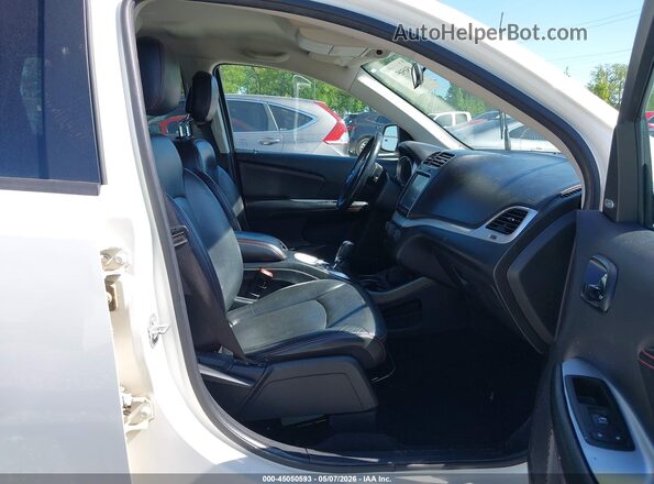 3C4PDCEG9JT379918 2018 DODGE JOURNEY Белый Вид салона спереди