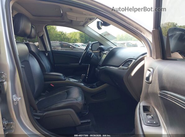 3C4PDCGB6LT266657 2020 DODGE JOURNEY Серебряный Вид салона спереди