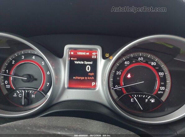 3C4PDDBG6HT563136 2017 DODGE JOURNEY White Widok tylnych siedzeń