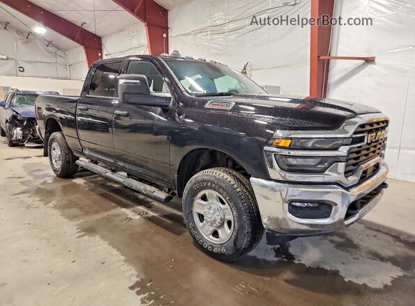 3C63R3CJXTG256548 2026 RAM 3500 Черный Передняя правая четверть