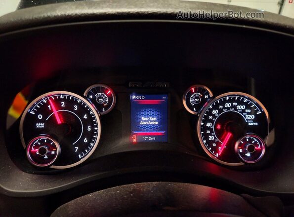 3C63R3CJXTG256548 2026 RAM 3500 Черный Вид щитка приборов