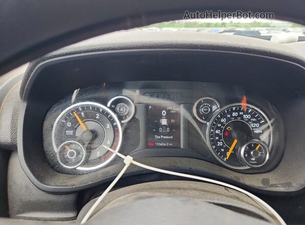 3C63R3GL1KG725794 2019 RAM 3500 Белый Вид щитка приборов