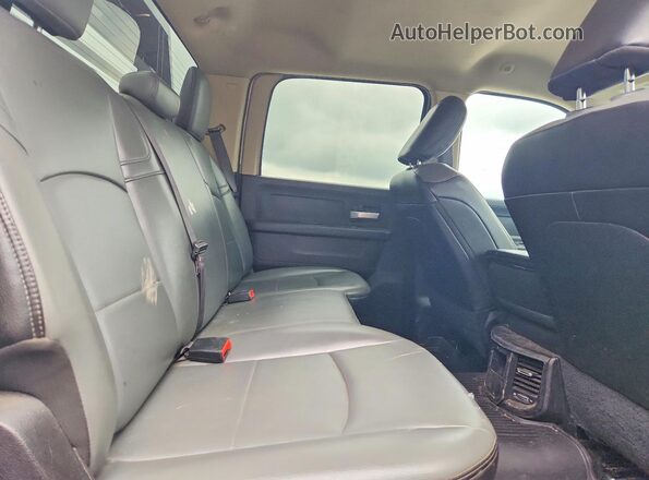 3C63R3GL1KG725794 2019 RAM 3500 Белый Вид задних сидений