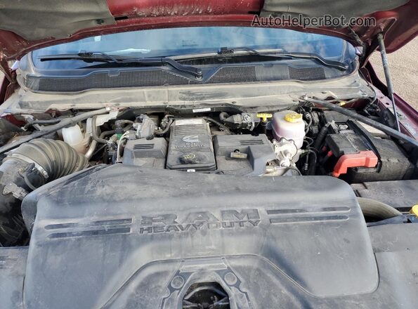 3C63R3JL8RG150192 2024 RAM 3500 Burgundy Widok wnętrza z tyłu