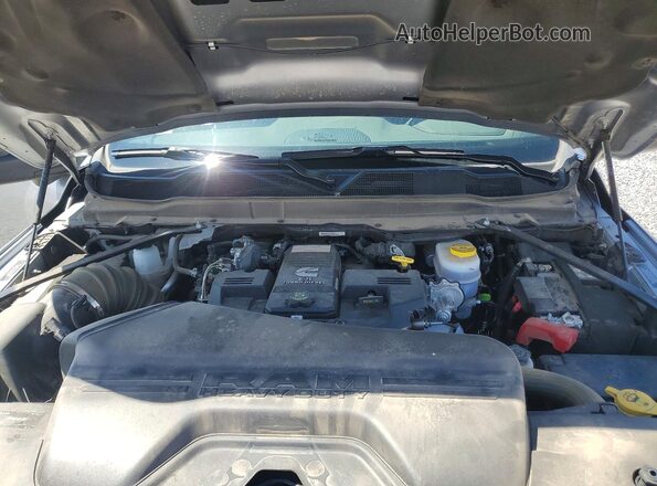 3C63R3JL9RG391923 2024 RAM 3500 Серебряный Вид подкапотного пространства