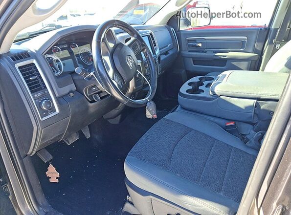 3C63R3LL1HG778199 2017 RAM 3500 Черный Вид салона спереди