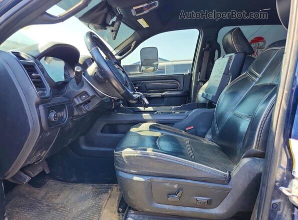 3C63R3PL9NG262436 2022 RAM 3500 Синий Вид салона спереди