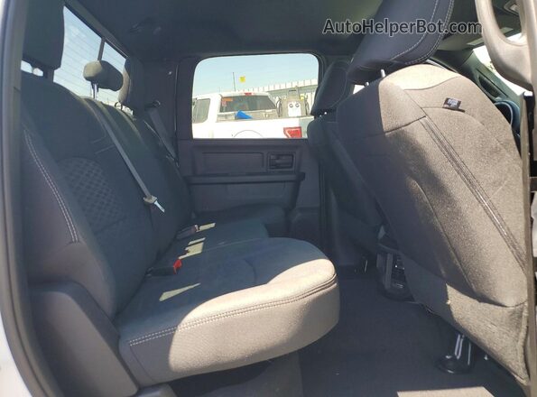 3C63R5CL5TG190133 2026 RAM 2500 White Vista de los asientos traseros