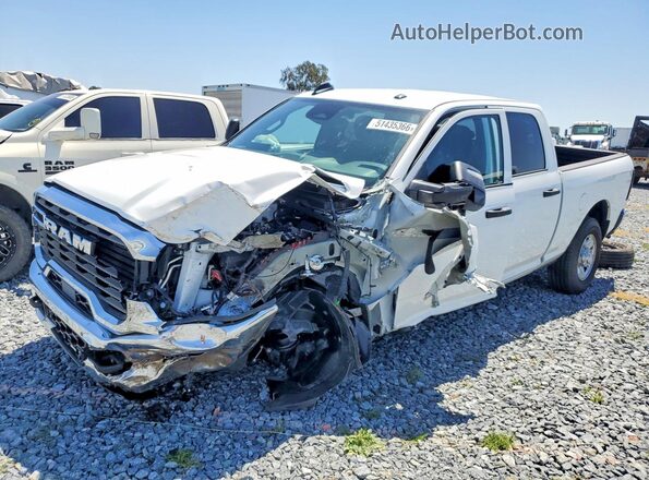 3C63R5CL5TG190133 2026 RAM 2500 White Vista tres cuartos delantera izquierda