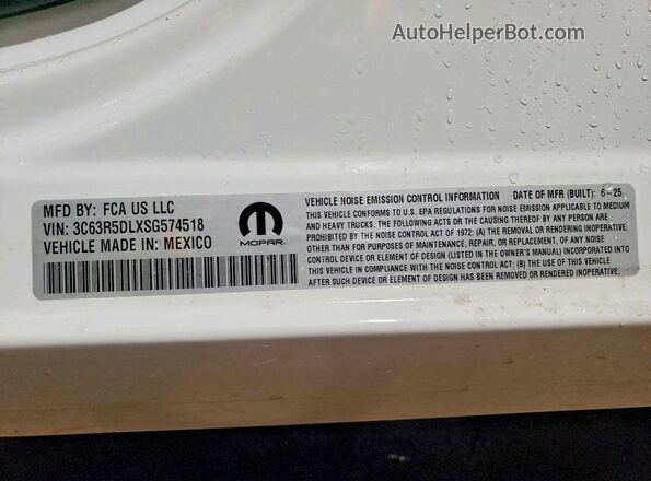 3C63R5DLXSG574518 2025 RAM 2500 Белый Вид подкапотного пространства