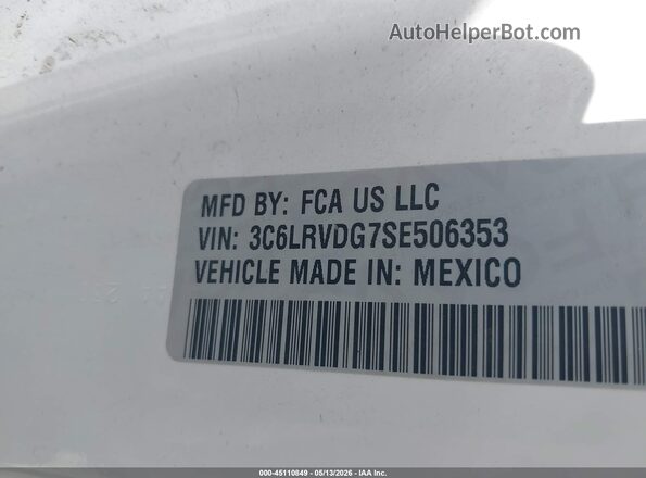 3C6LRVDG7SE506353 2025 RAM PROMASTER 2500 White Շարժիչի բաժամունքի տեսք