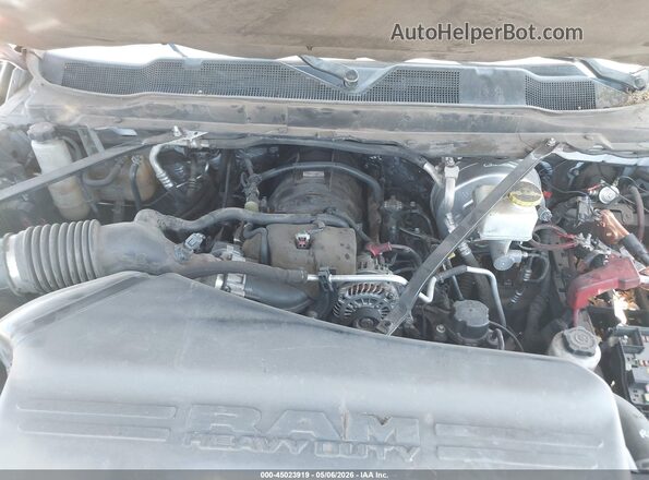 3C6MR4AJ9LG239477 2020 RAM 2500 Белый Вид сзади