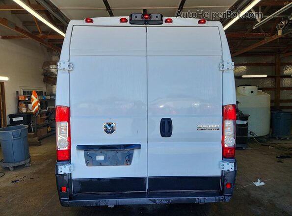3C6MRVHG2SE548363 2025 RAM PROMASTER Белый Вид сзади