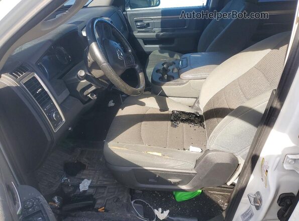 3C6RR6LT0GG300883 2016 RAM 1500 Белый Вид салона спереди
