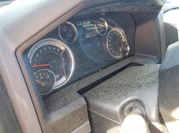 3C6RR6LT0GG300883 2016 RAM 1500 Белый Вид щитка приборов