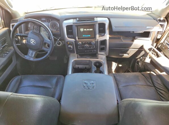 3C6RR6LT6HG790957 2017 RAM 1500 Белый Вид панели приборов