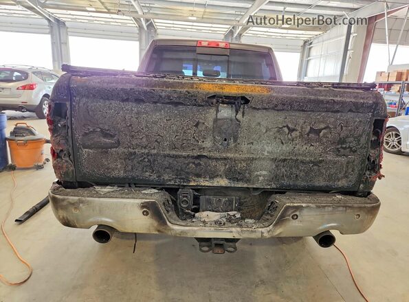 3C6RR7LT4GG232822 2016 RAM 1500 Gray Widok z tyłu