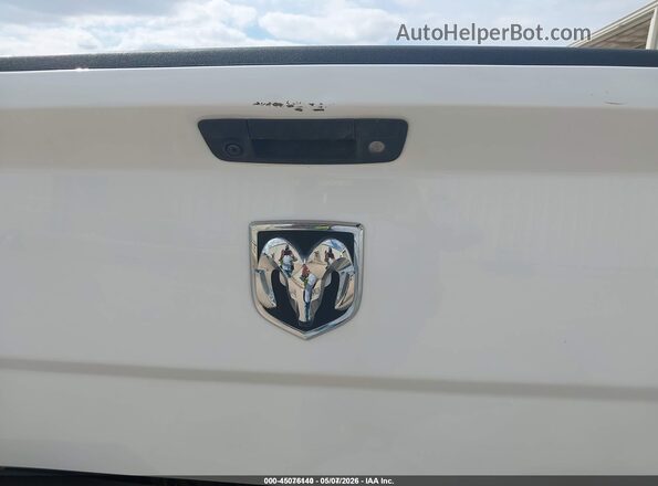 3C6TR4HT6JG356014 2018 RAM 2500 White Widok z przodu