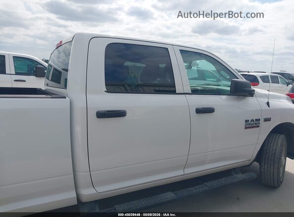 3C6TR4HT6JG356014 2018 RAM 2500 White Widok wnętrza 360 stopni