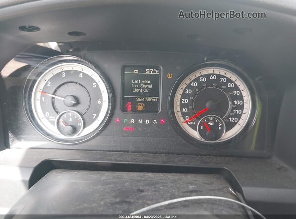 3C6TR4HTXHG763246 2017 RAM 2500 White Widok tylnych siedzeń