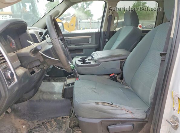 3C6TR5DT9GG166325 2016 RAM 2500 Белый Вид салона спереди