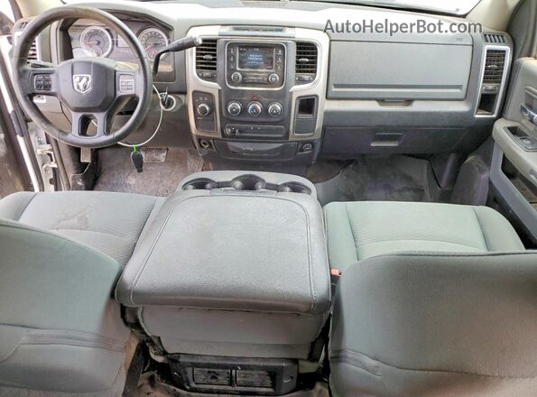3C6TR5DT9GG166325 2016 RAM 2500 Белый Вид панели приборов