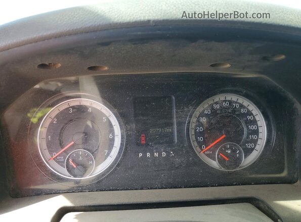 3C6TR5HT8JG204841 2018 RAM 2500 Белый Вид щитка приборов