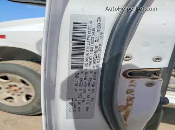 3C6TR5HT8JG204841 2018 RAM 2500 Белый Вид подкапотного пространства