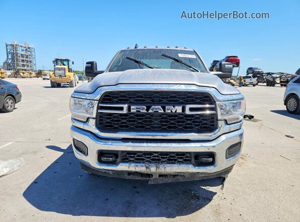 3C6UR5CL0RG406922 2024 RAM 2500 Silver წინა ხედი