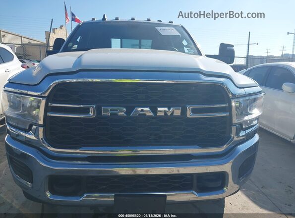 3C6UR5CL5RG264745 2024 RAM 2500 Белый Вид щитка приборов