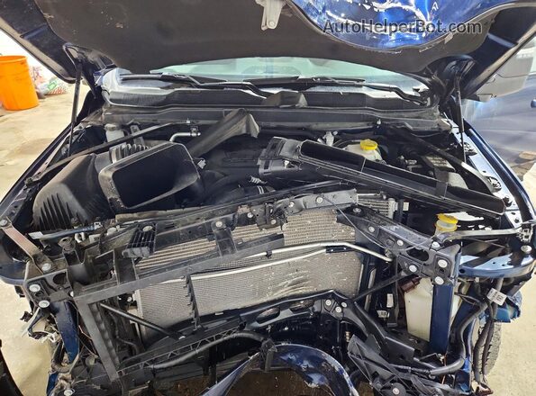 3C6UR5DJ2RG375010 2024 RAM 2500 Синий Вид задней части салона