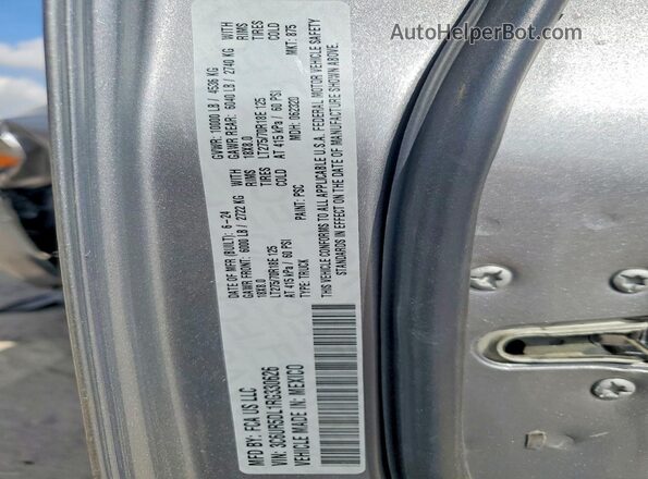 3C6UR5DL1RG330626 2024 RAM 2500 Silver Widok komory silnika
